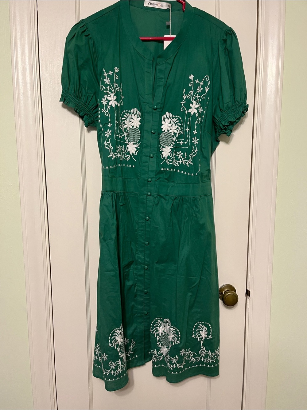 Sunny Girl Emerald Green Midi Dress with White Floral Embroidery